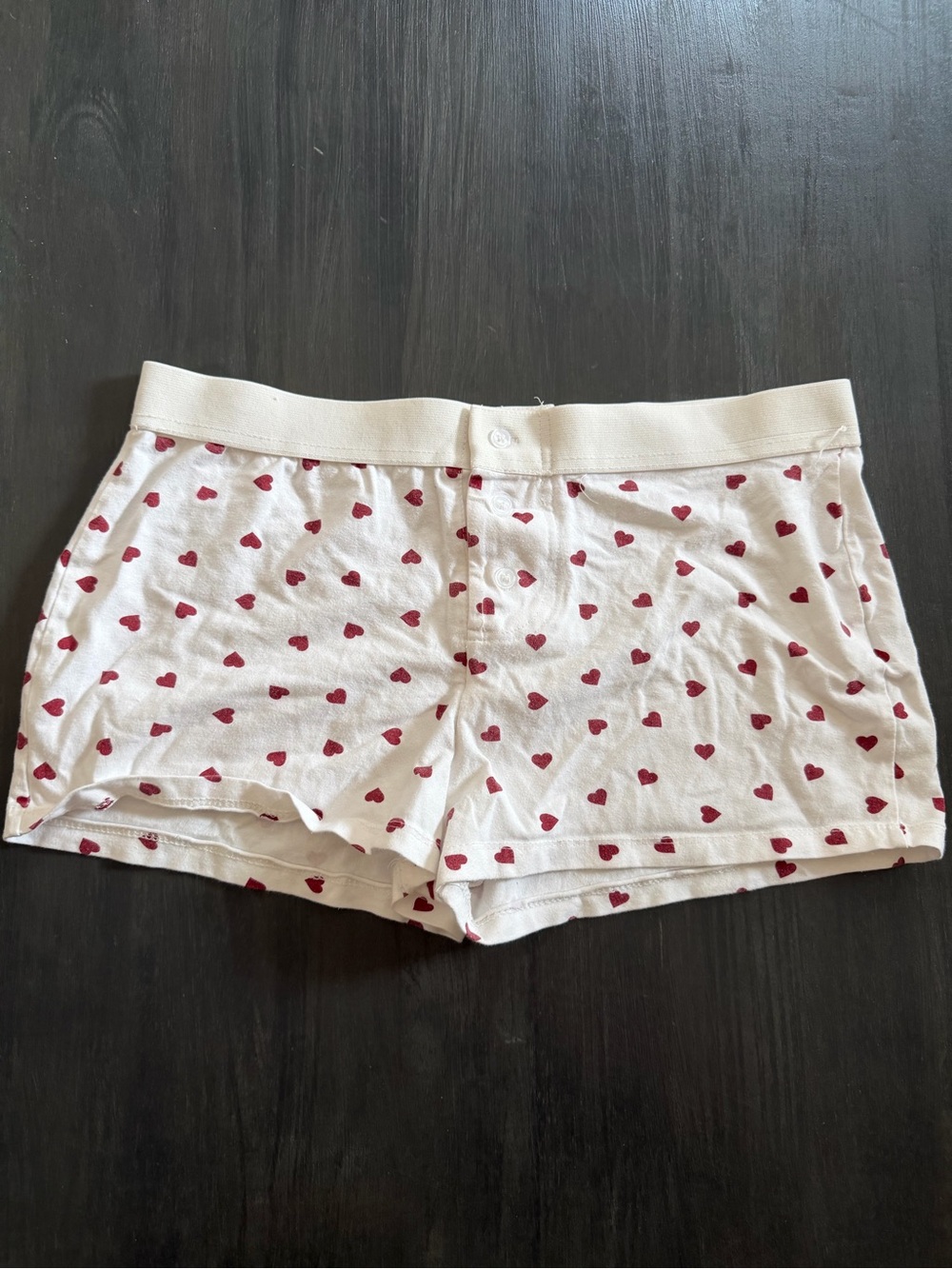 Faded Rose White Red Heart Print Shorts Size L